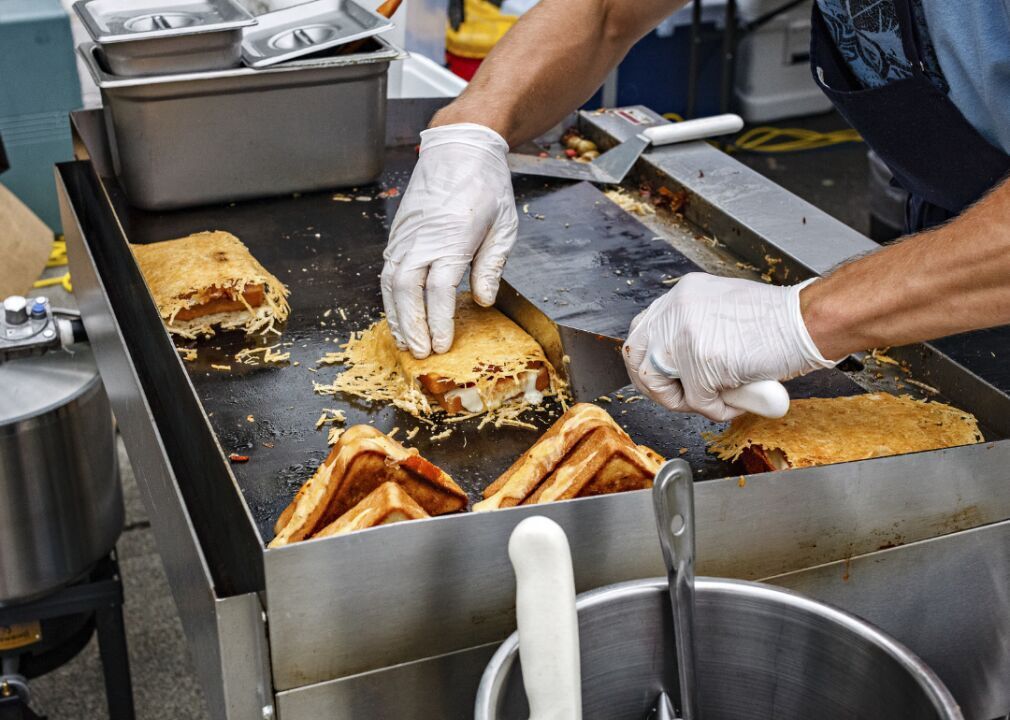 Arizona: Cooks, short order